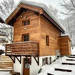 Gorgeous Mini-chalet 別荘