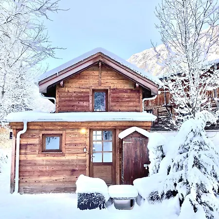 Gorgeous Mini-chalet